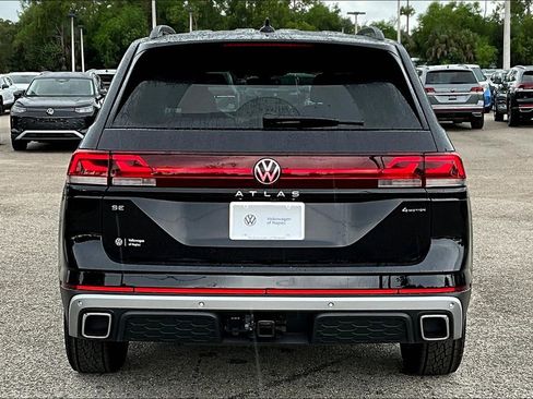 New 2026 Volkswagen Atlas Peak Edition image 6