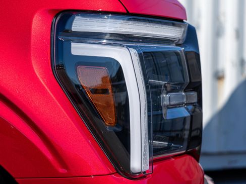 New 2025 Ford F150 Lariat w/ Equipment Group 501A Mid image 32