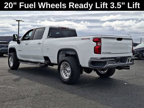 Used 2025 Chevrolet Silverado 2500 LT w/ Safety Package AWD/4WD image 4
