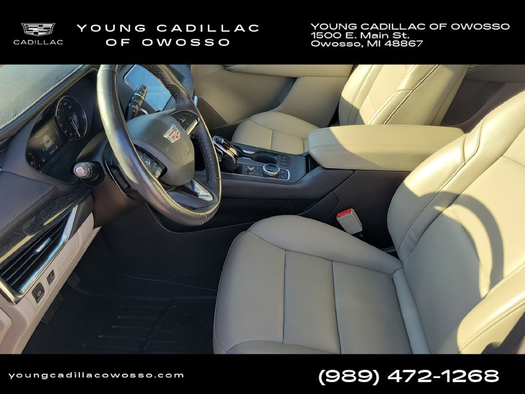 Used 2023 Cadillac XT4 Premium Luxury w/ Cold Weather Package AWD/4WD image 9