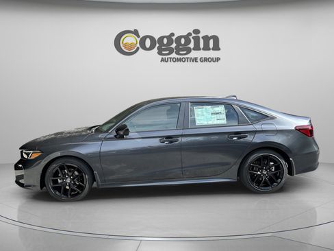 Used 2025 Honda Civic Sport image 3