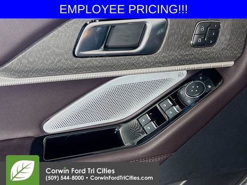 New 2026 Ford Explorer Platinum AWD/4WD image 12