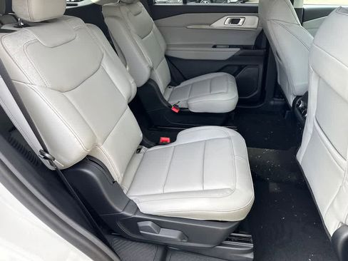 New 2026 Ford Explorer Active w/ Active Comfort Package image 14