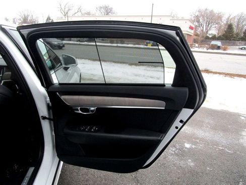 Used 2023 Volvo S90 B6 Plus w/ Protection Package Premier image 38