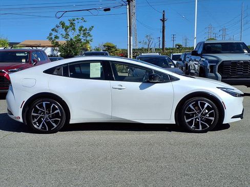 Used 2024 Toyota Prius Prime image 4