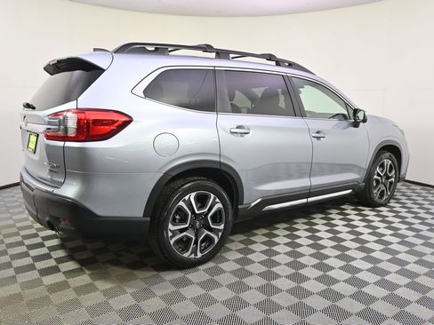 Used 2023 Subaru Ascent Limited w/ Technology Package image 7