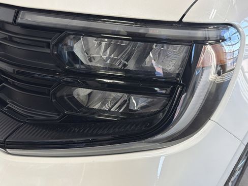 Used 2025 Ford Expedition Active image 10