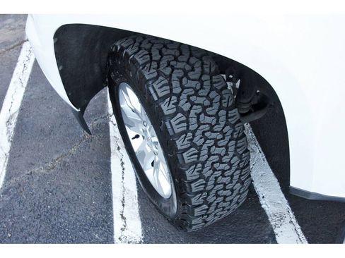 Used 2018 GMC Canyon SLE w/ SLE Convenience Package image 34