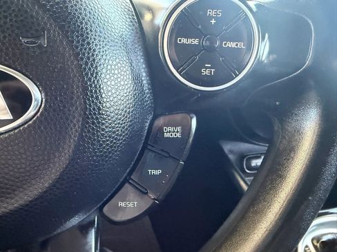 Used 2019 Kia Soul FWD image 15