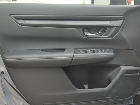 Used 2025 Honda CR-V Sport image 19