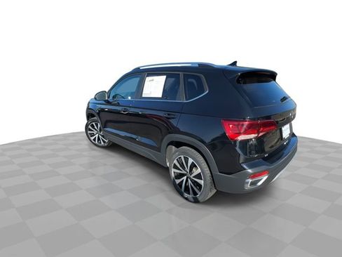 Used 2024 Volkswagen Taos SE FWD image 6