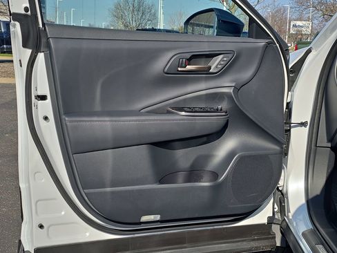 Used 2026 Toyota Crown Platinum image 30