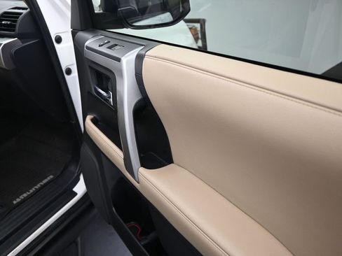 Used 2018 Toyota 4Runner SR5 image 8