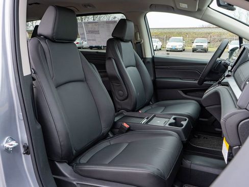 New 2026 Honda Odyssey EX-L image 17