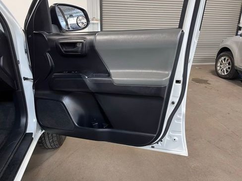Used 2021 Toyota Tacoma SR w/ SR Convenience Package RWD image 12