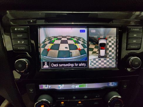 Used 2019 Nissan Rogue SV w/ Premium Package image 19