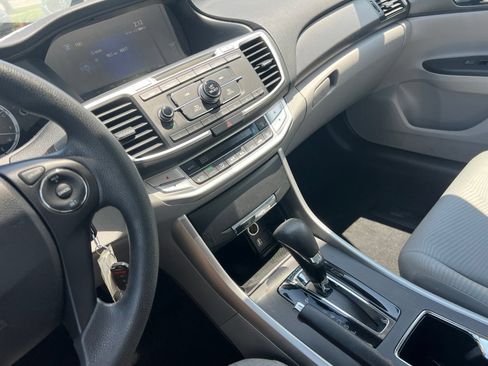 Used 2015 Honda Accord LX image 18