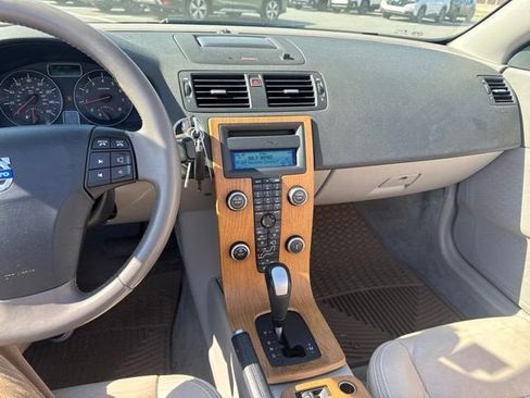 Used 2010 Volvo C70 T5 FWD image 15