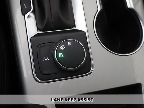 Used 2022 Chevrolet Blazer LT image 3