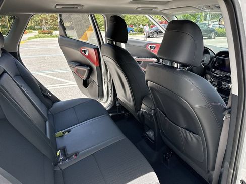 Used 2023 Kia Soul GT-Line w/ GT-Line Technology Package FWD image 33