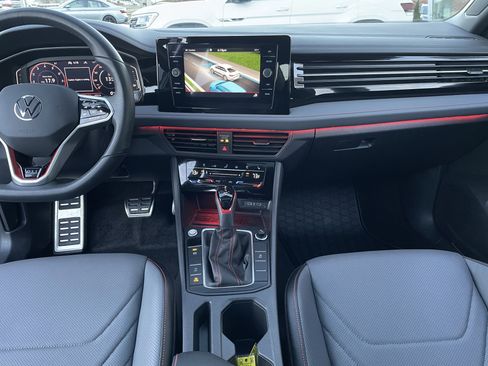Certified 2025 Volkswagen Jetta GLI Autobahn image 9