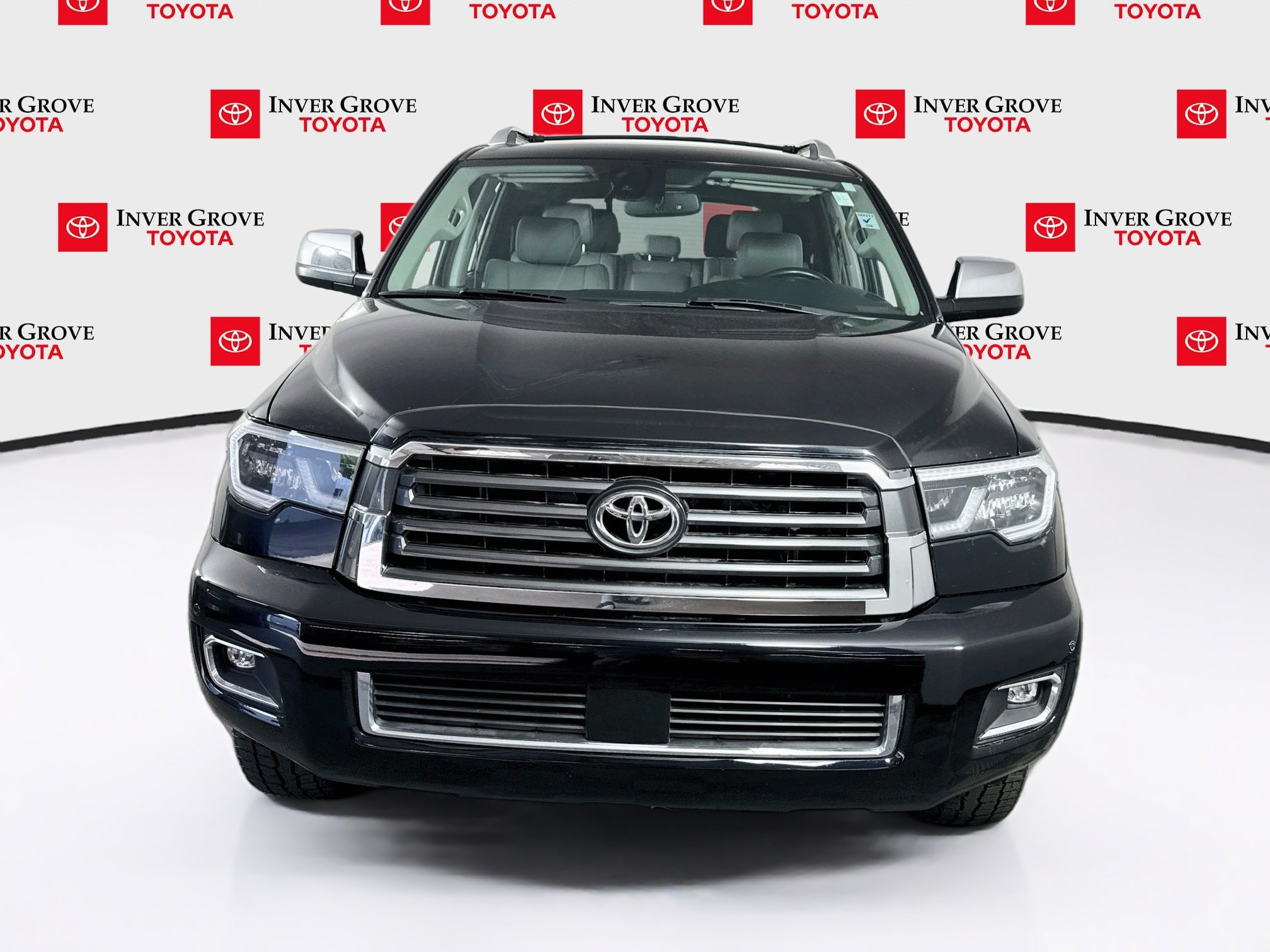 Used 2018 Toyota Sequoia Limited AWD/4WD image 2