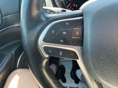 Used 2021 Jeep Grand Cherokee High Altitude AWD/4WD image 19