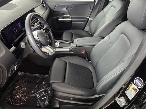 Certified 2025 Mercedes-Benz GLA 250 image 9