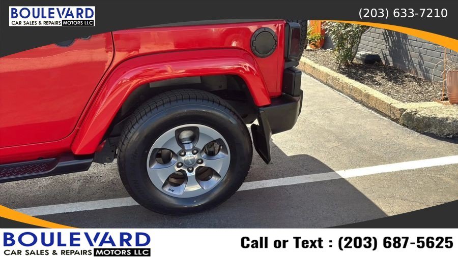Used 2016 Jeep Wrangler Unlimited Sahara AWD/4WD image 10