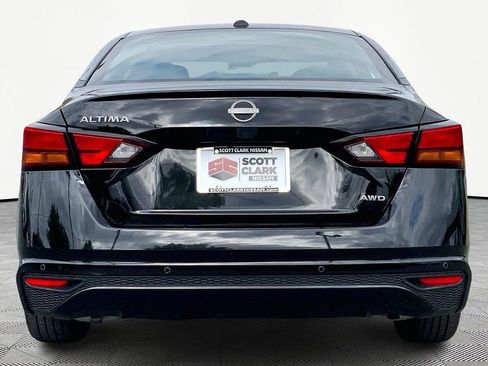 Used 2025 Nissan Altima 2.5 SV image 6