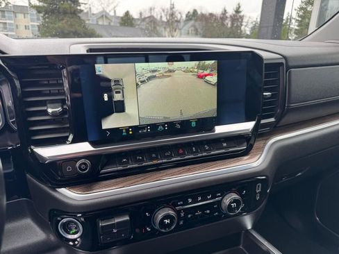 Used 2022 Chevrolet Silverado 1500 LT Trail Boss w/ LT Trail Boss Premium Package image 20