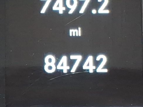 Used 2016 Mercedes-Benz Metris Passenger image 25