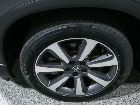 Used 2023 Honda Pilot Elite image 11