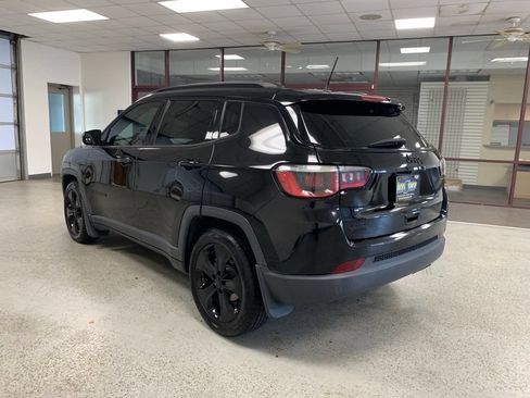 Used 2020 Jeep Compass Latitude FWD image 5