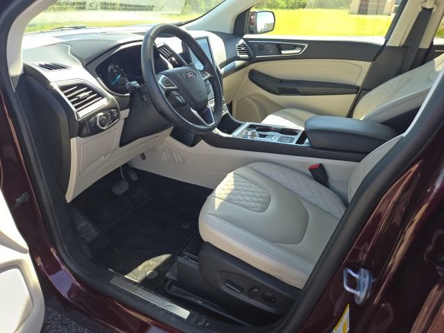 Used 2023 Ford Edge Titanium w/ Class II Trailer Tow Package AWD/4WD image 14