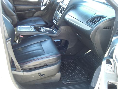 Used 2019 Dodge Grand Caravan GT image 14