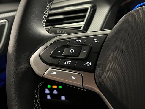 New 2026 Volkswagen Atlas Cross Sport SEL AWD/4WD image 27