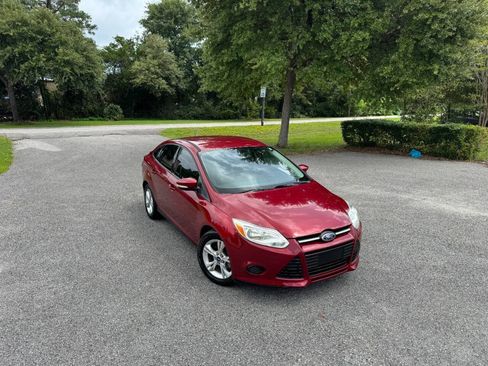 Used 2013 Ford Focus SE FWD image 8