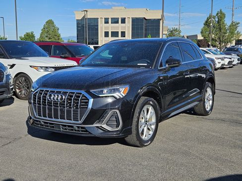 Used 2023 Audi Q3 2.0T Premium w/ Convenience Package AWD/4WD image 11