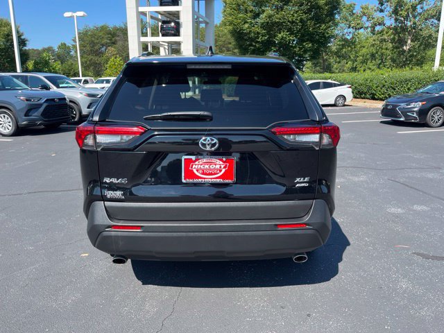Used 2025 Toyota RAV4 XLE AWD/4WD image 8