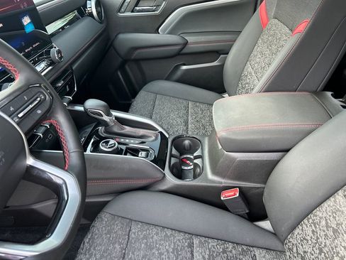 Certified 2023 Chevrolet Colorado Z71 w/ Z71 Convenience Package 2 image 37