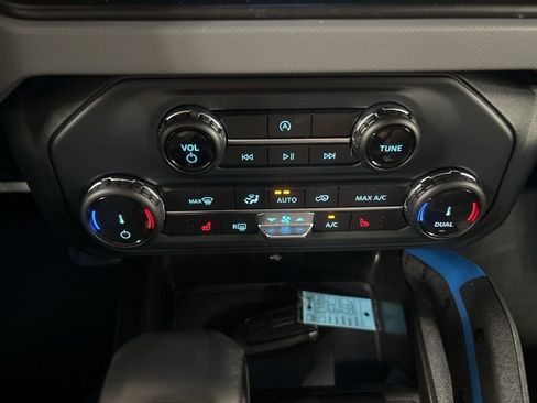 Certified 2022 Ford Bronco Black Diamond image 24