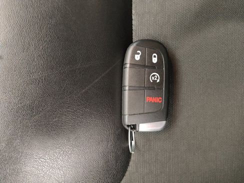 Used 2019 Jeep Cherokee Latitude Plus image 32