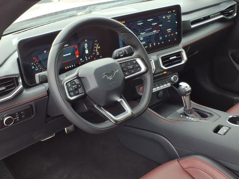 Used 2025 Ford Mustang Premium RWD image 8