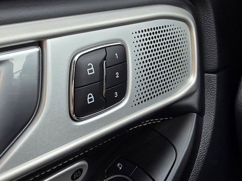 Used 2020 Ford Explorer ST w/ ST Street Pack image 22