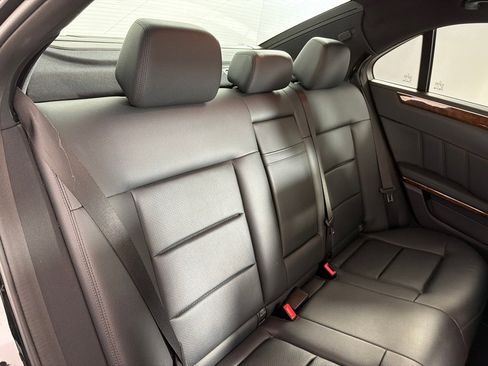 Used 2011 Mercedes-Benz E 350 4MATIC Sedan image 23