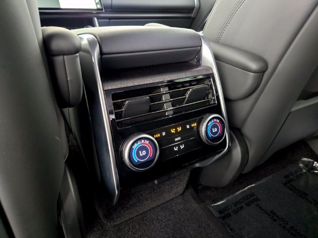 Used 2023 Land Rover Range Rover SE AWD/4WD image 13