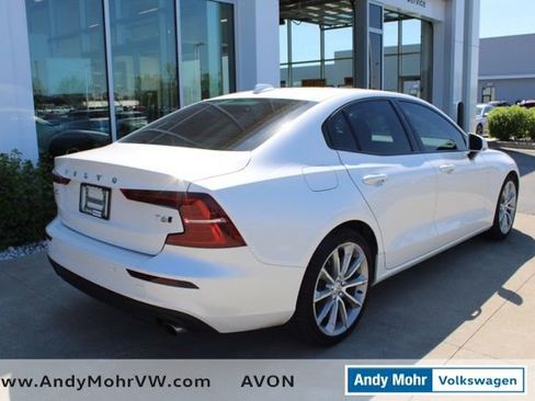 Used 2020 Volvo S60 T6 Momentum w/ Protection Package Premier image 9