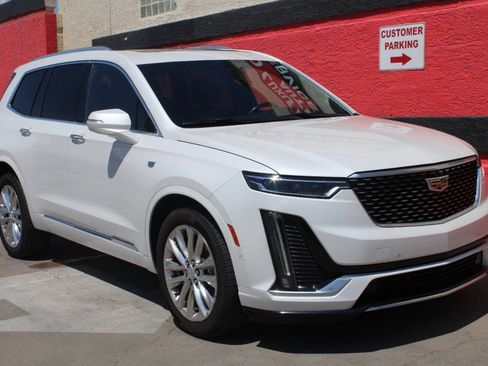 Used 2020 Cadillac XT6 Premium Luxury AWD/4WD image 3