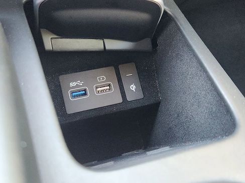 Used 2024 Genesis Electrified GV70 Prestige w/ Prestige Package AWD/4WD image 21